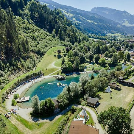 Chalet - Direkt Am 5 Sterne Campingplatz Aufenfeld Im Zillertal Mit Hallenbad Und Sauna Aschau Im Zillertal Εξωτερικό φωτογραφία